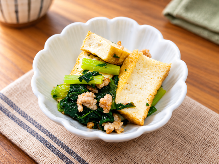 厚揚げと小松菜の旨だしサッと炒め
